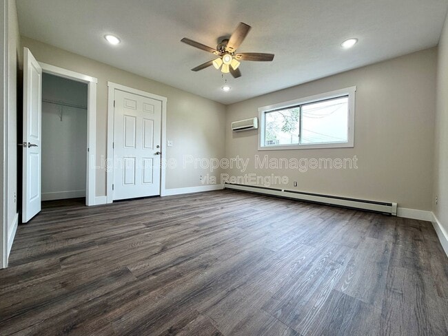 Building Photo - 3253 Charlesgate Ave SW