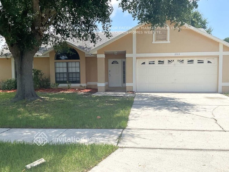 Primary Photo - 2703 Forest View Ln