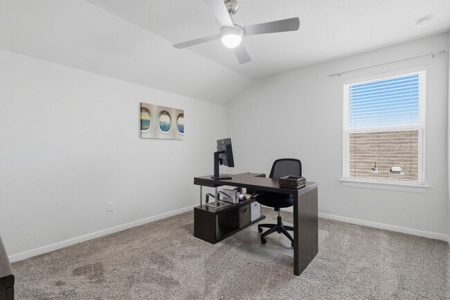 Building Photo - Modern 3BR Home with Main-Floor Primary!