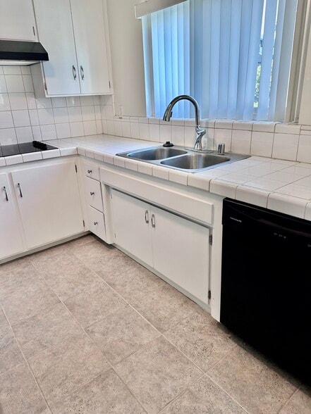 Building Photo - 1601 S Shenandoah St