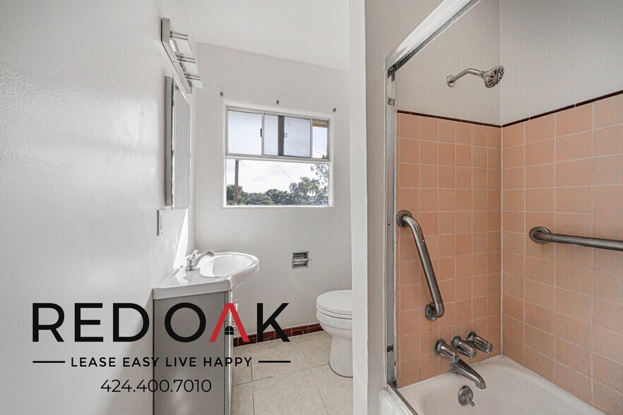 Building Photo - 3334 W 83rd St