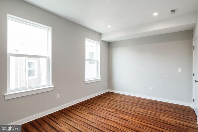 Building Photo - 1512 S 25th St