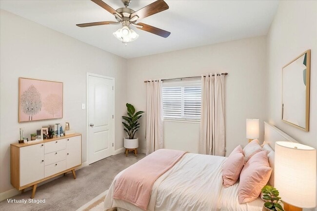 Building Photo - 2214 Cuarzo Dr