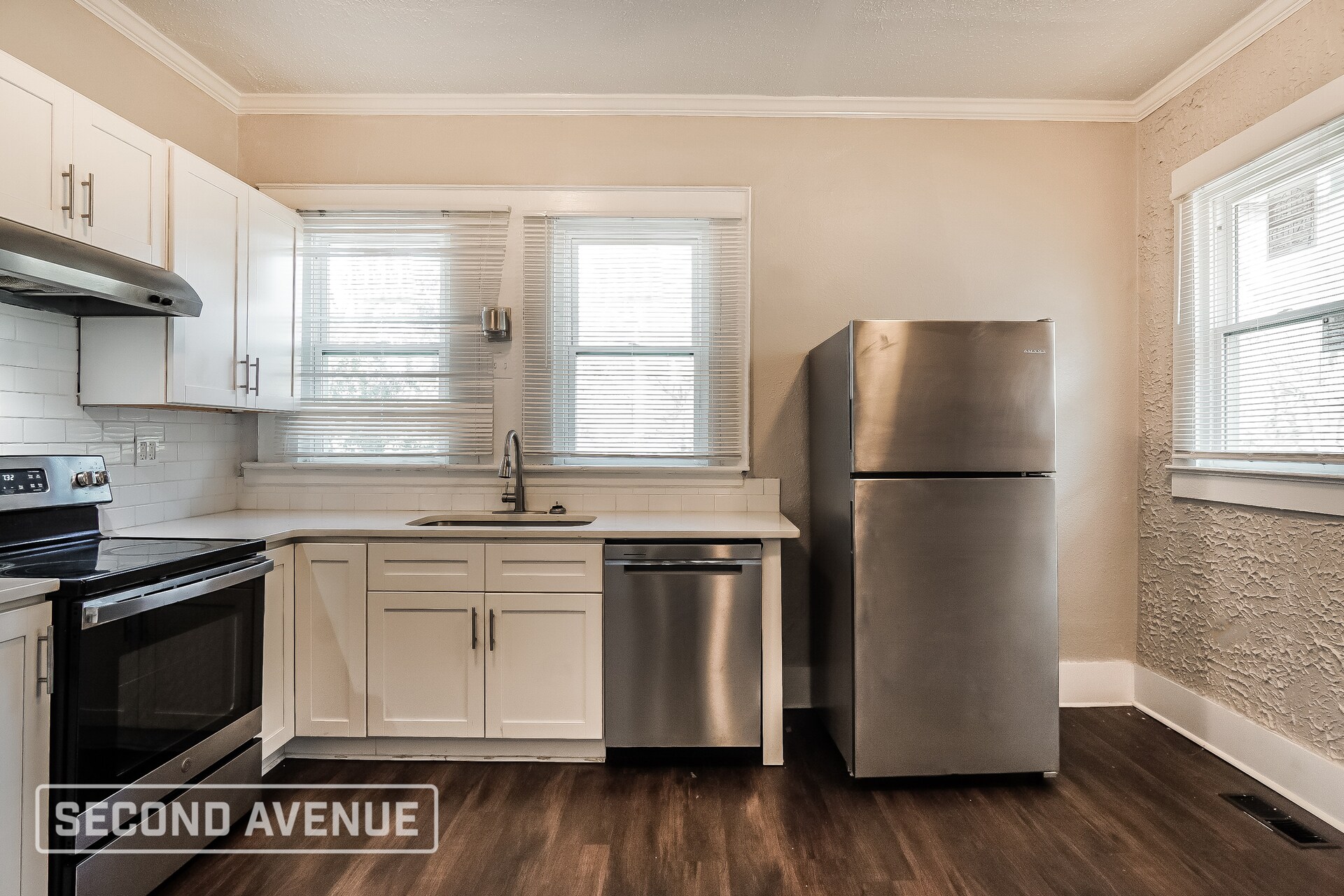 Building Photo - 518 Oak Pl