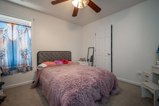 Building Photo - 213 Sidney Lanier Ave