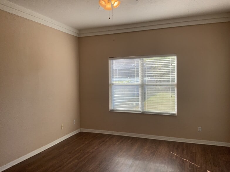 Building Photo - 9713 Wydella St