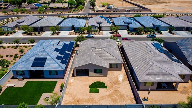 Building Photo - Luxury Kitchen + 3 Bed & Den/Office in Azure Canyon | Quartz, Gas Cooktop & More