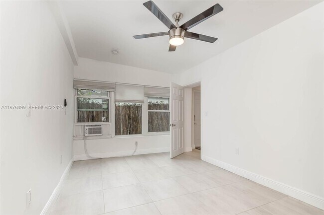 Building Photo - 259 NE 56th St