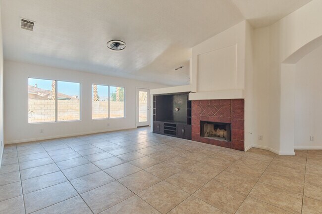 Building Photo - 79830 Dandelion Dr