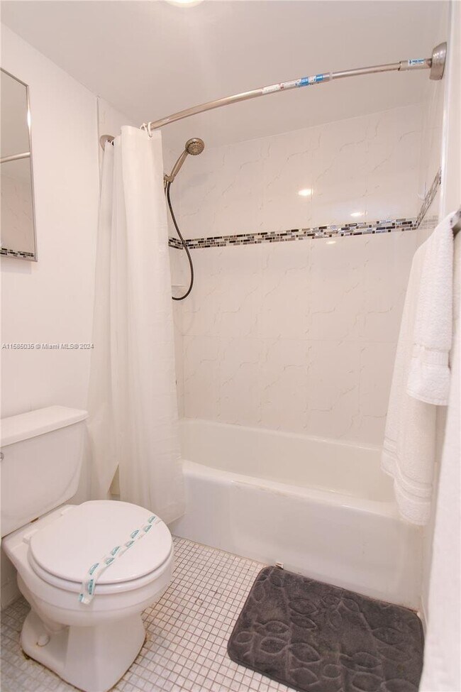Building Photo - 4001 South Ocean Drive Apt #3L, Hollywood,...