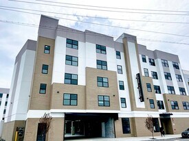 Building Photo - 200 Lafayette St