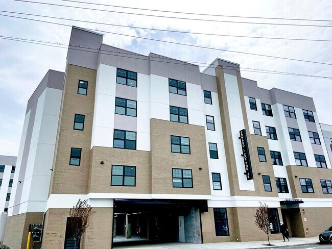 Building Photo - 200 Lafayette St