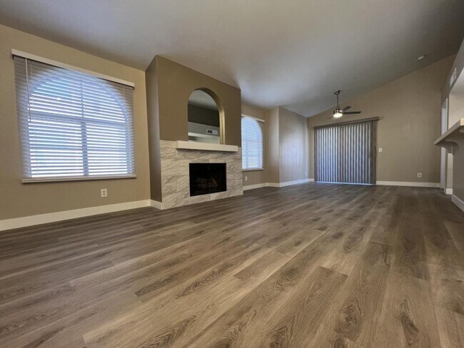 Primary Photo - 7570 W Flamingo Rd