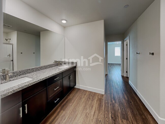 Building Photo - 308 Palazza Reserve Pl