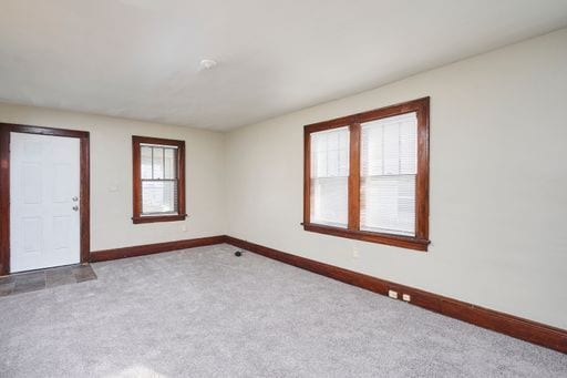 Building Photo - Beautifully remodeled 3 bed 1 bath colonial in East Akron !