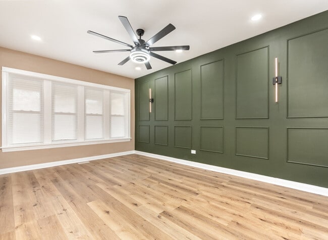 Building Photo - 7634 S May St