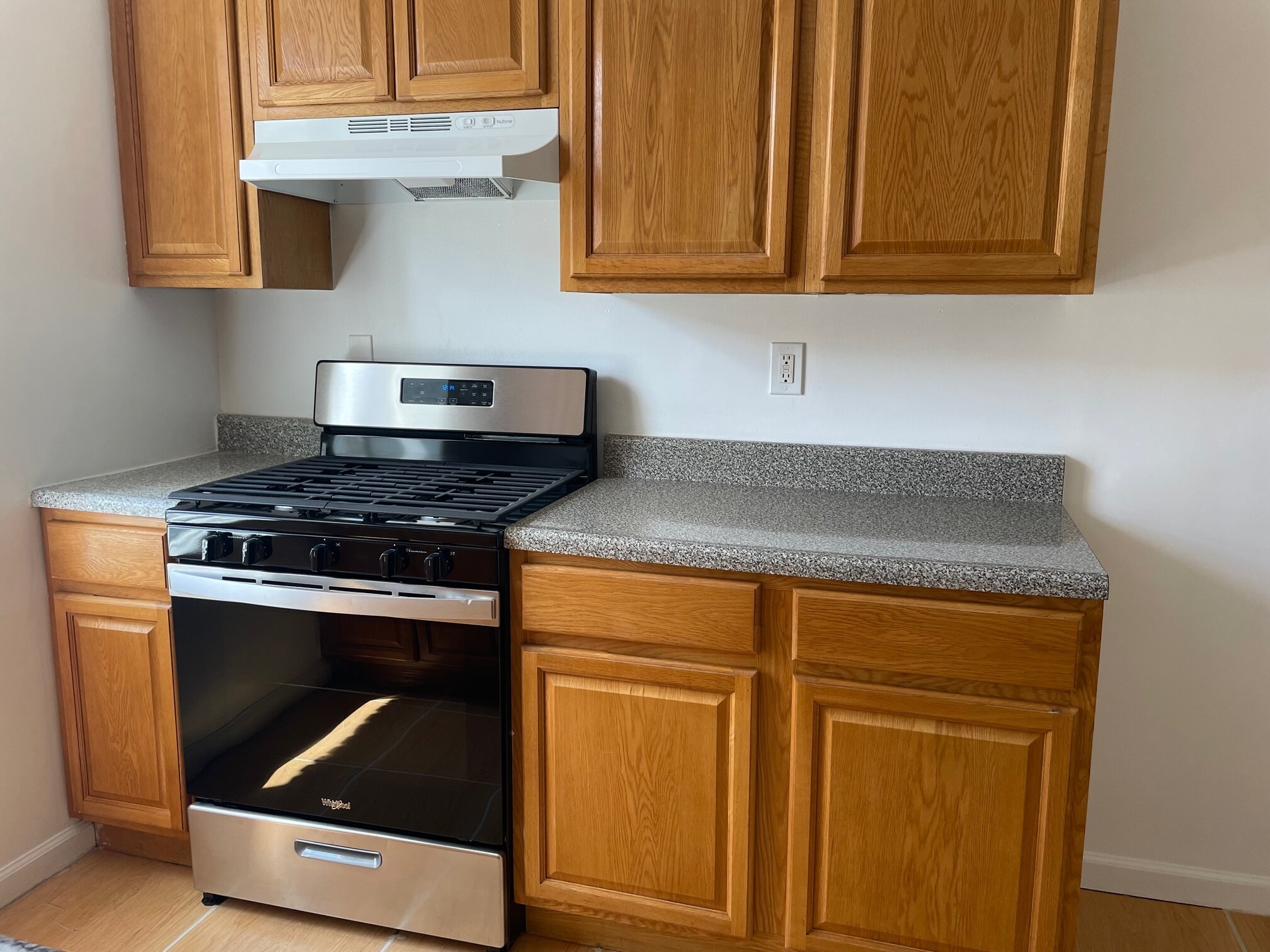 Building Photo - 10 Harvard St