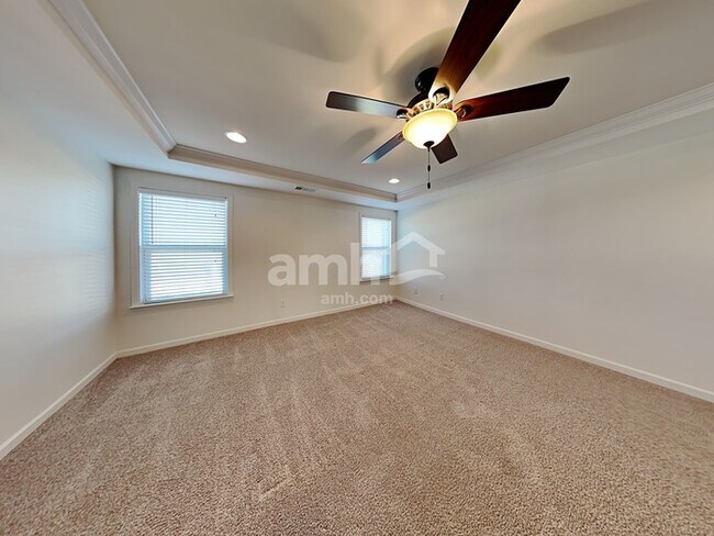 Building Photo - 657 Pemberton Dr