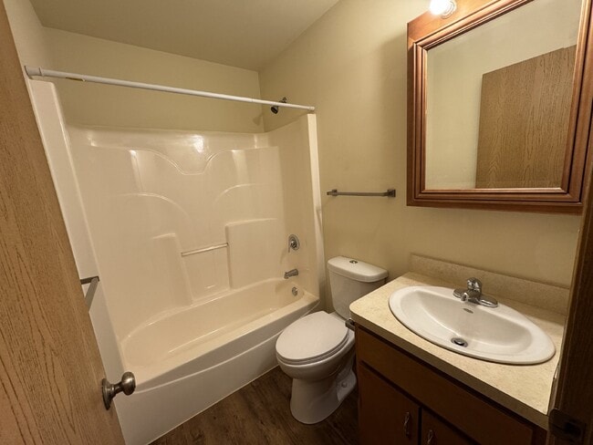 Building Photo - Beautiful 1BD/1B Apartment in Marseilles!