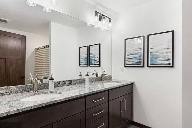 Building Photo - 22060 Brenly Wy