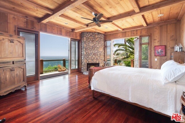 Building Photo - 3916 Rambla Orienta