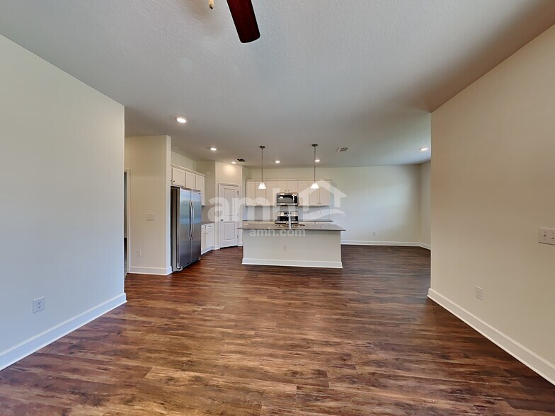 Building Photo - 2107 Saffron Walden Dr