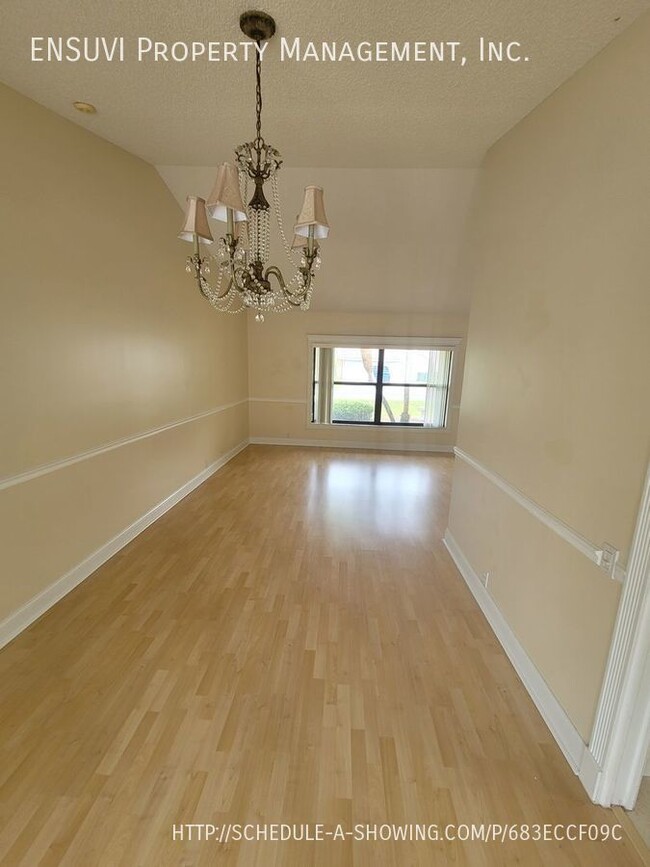 Building Photo - 5003 Bridgeport Dr