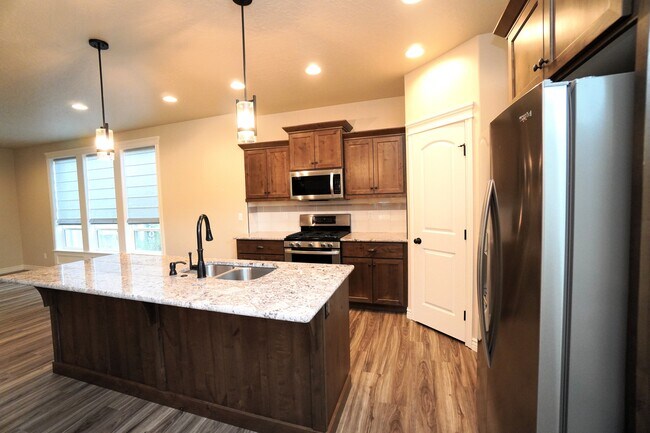 Building Photo - 38 E Ranch Dr