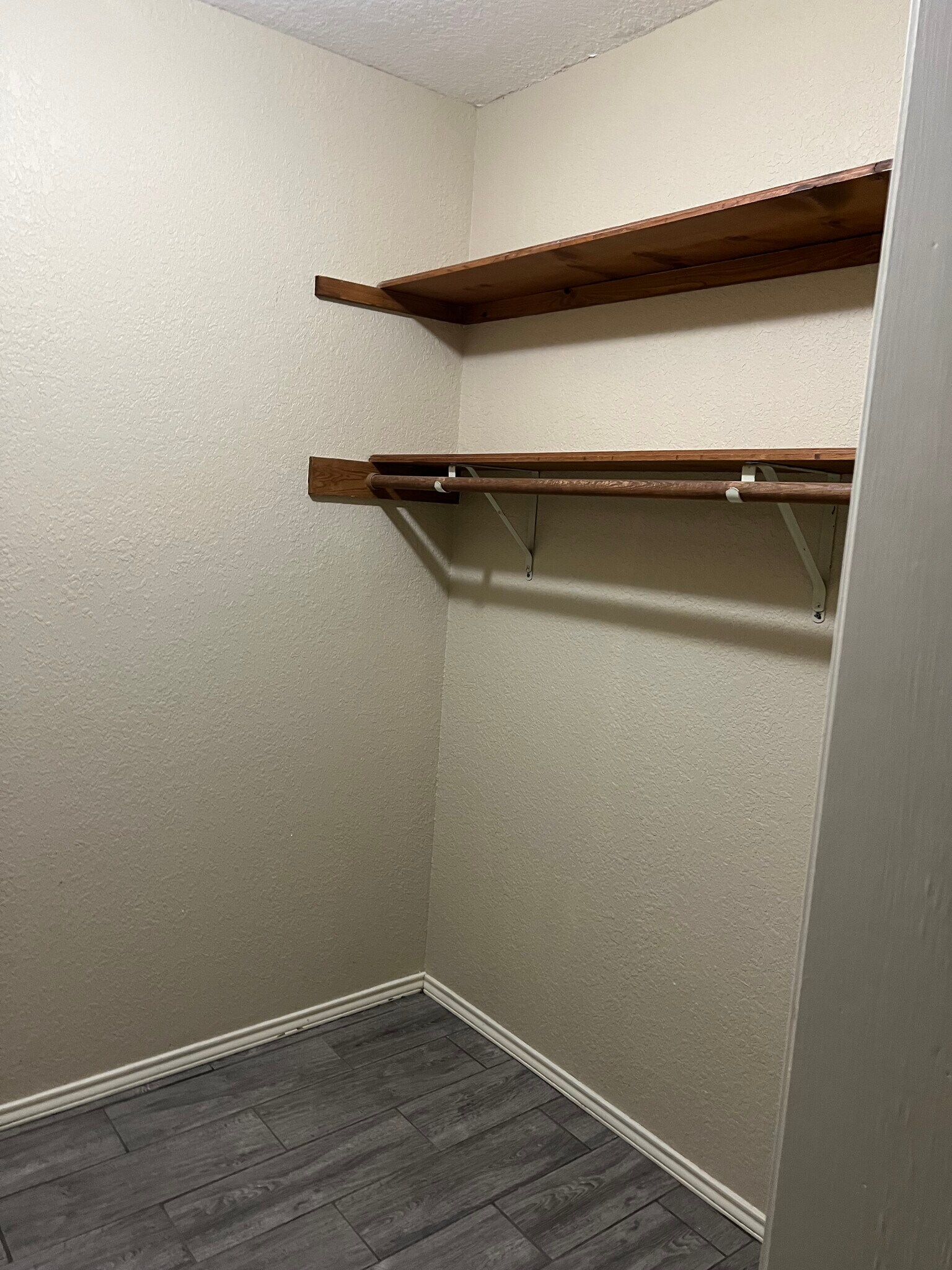 Closet - 2022 Mourning Dove Cir