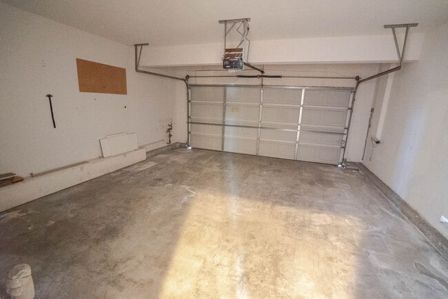 Building Photo - Stevenson Ranch 3 Bedroom Home for Rent!