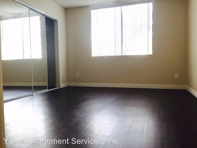 Building Photo - 10822 Otsego St