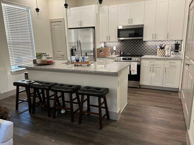 Building Photo - Oak Grove Lane, Aubrey, TX 76227 - 2 BR 2 BA detached house