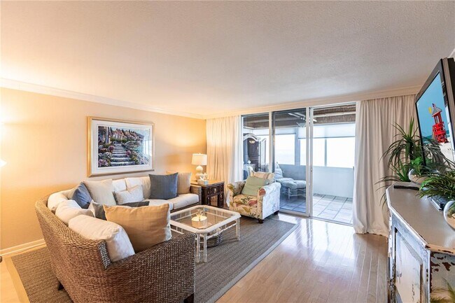 Building Photo - 1055 W Peppertree Dr