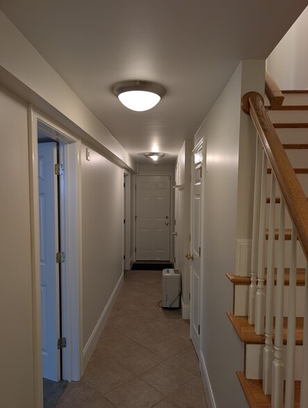 Building Photo - 40 Prince St