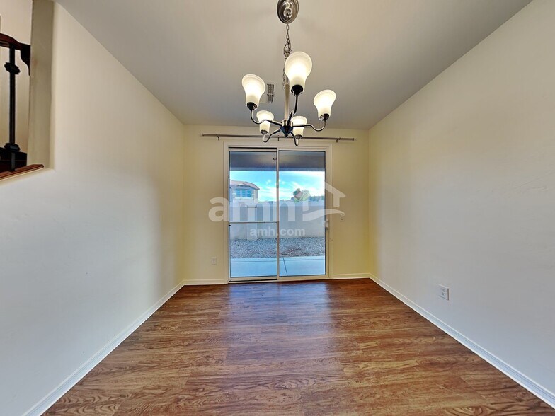 Building Photo - 739 W Paseo Celestial