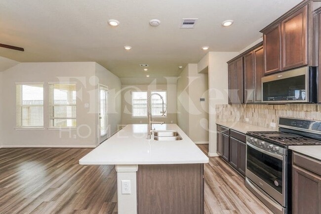 Building Photo - 1011 Barstow Dr