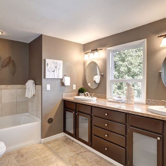 Building Photo - Beautiful 4 Bed, 3.5 Bath Rental home in S...