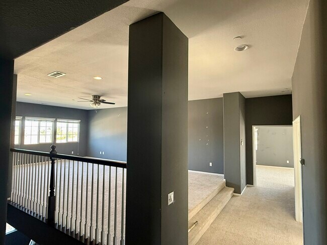 Building Photo - 28610 Sugarite Canyon Dr