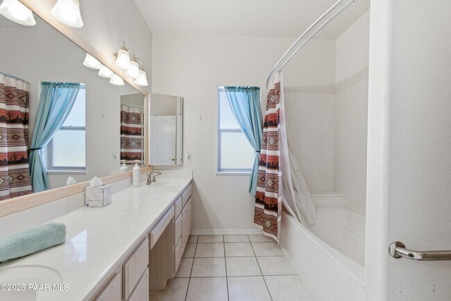 Building Photo - 5775 Goldenrod Way