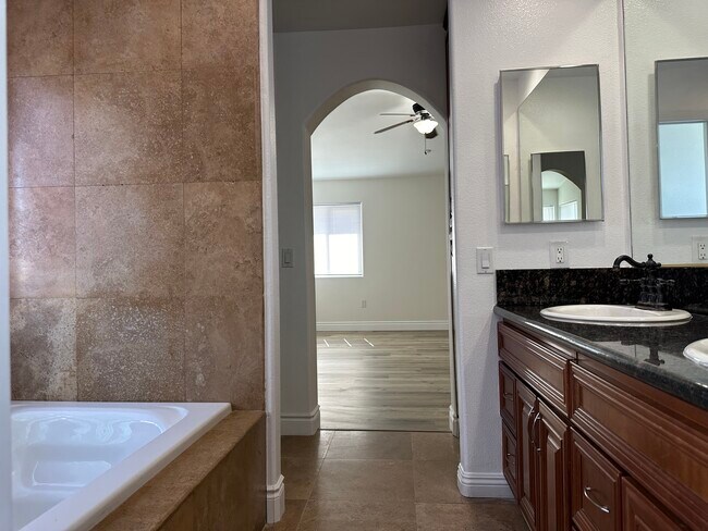 Building Photo - 16479 Randall Ave