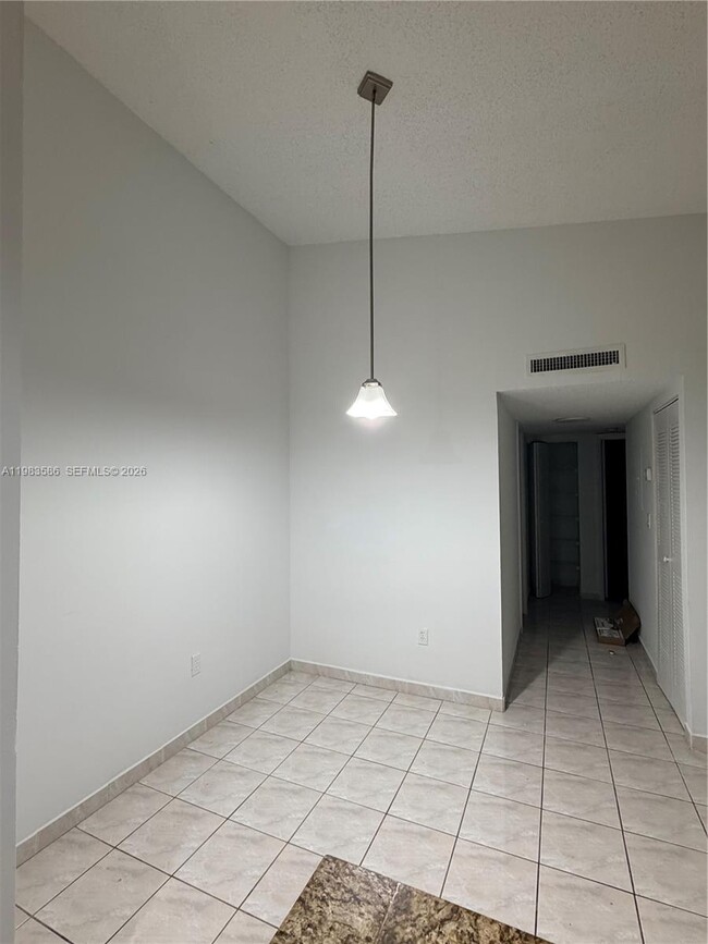 Building Photo - 927 NE 199th St