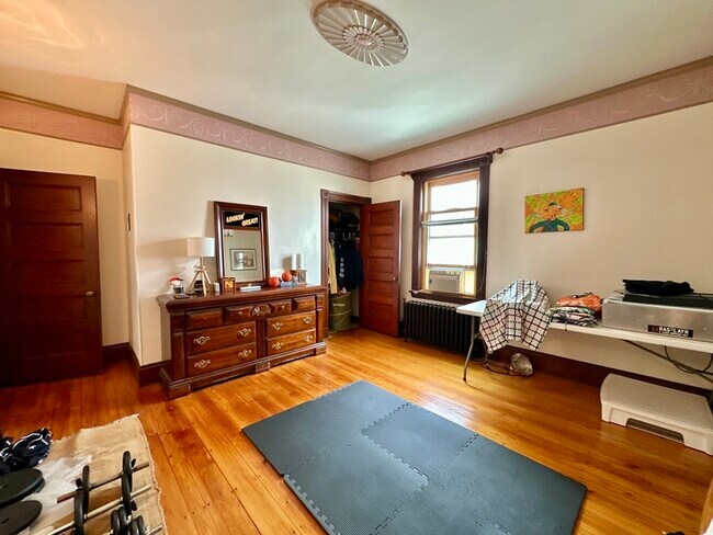 Building Photo - 2 Marbury Terrace