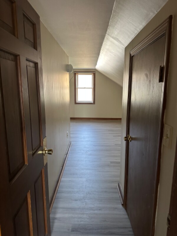 Building Photo - 12 Goldsmith Ln