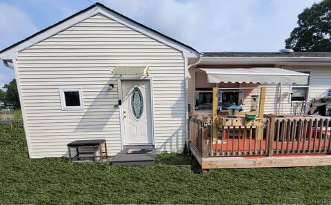 Building Photo - 202 W 1st St