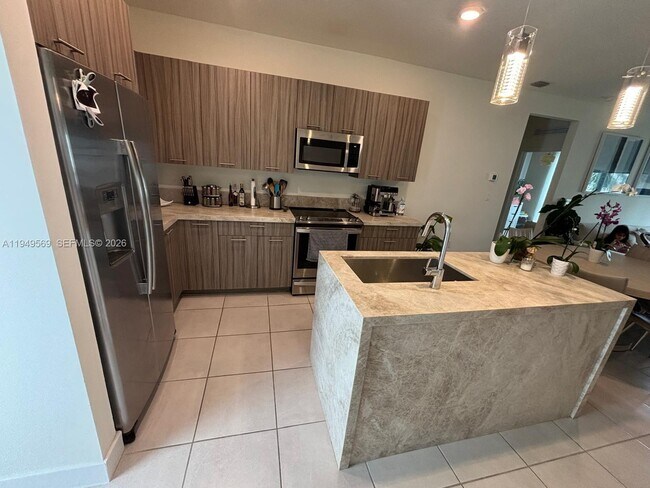 Building Photo - 4636 NW 84th Ave