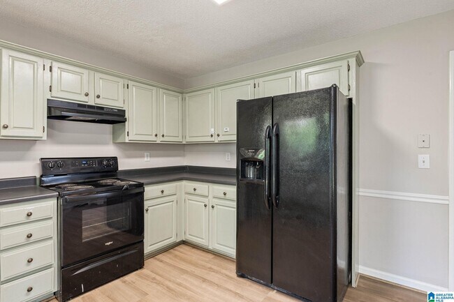 Building Photo - 205 Brookhollow Dr