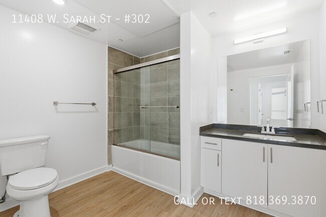 Building Photo - 11408 W Sarah St