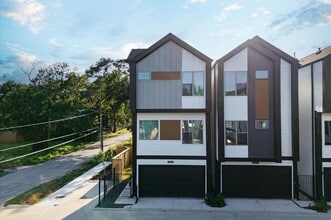 Building Photo - 812 Curtin St