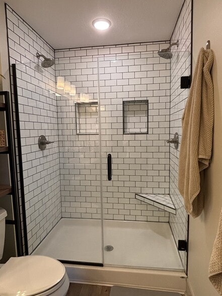 Building Photo - 6460 Galleria Dr