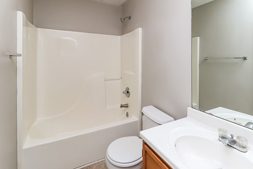 Building Photo - 11313 Red Finch Ln